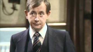 Yes Minister Christmas message optional English subtitles [upl. by Hsan]