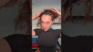 EASY TWIST HEADBAND HAIRSTYLE WITH A CLAW CLIP curlyhair hairstyletutorial easyhairstyles [upl. by Bertha]