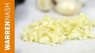 How to Mince Garlic  Fast and with a Knife  Warren Nash [upl. by Dwyer]