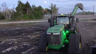 Unloading 137000 Pounds of Corn  Brent Avalanche 2596  John Deere 9570RX [upl. by Eddi344]