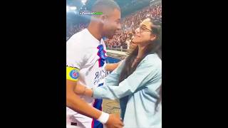 Momen Respect Kylian Mbappe 🙂‍↕️ [upl. by Clarkson]