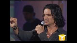 Ricardo Arjona Ella y el  Historias de taxi Festival de Viña 2004 [upl. by Eltotsira512]