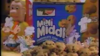 Keebler Mini Middles  Elves Chocolate Chip Cookies with Fudge Commercial 1991 [upl. by Sucul]