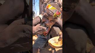 This is incredible delicious soup cooked by Hadza Bushmen naturally 😋😲hadzabetribe villagelife [upl. by Johanan27]