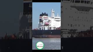 Barco navegando el Rìo Paranà de las Palmas Hidrovia [upl. by Ynneh]