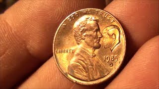 Penny with JFK face on it  Kissing Presidents Coin Kissing Lincoln Cent [upl. by Romeon]