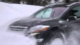 Ford Kuga 4x4 spielt im tiefen Schnee [upl. by Melisandra]