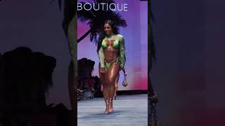 YARISHNA AYALA NAS PASSARELAS DO DESFILE MIAMI SWIM WEEK shorts curvyfashion desfile [upl. by Rudelson]