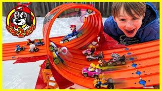 HOT WHEELS MARIO KART SNOW RACE 🌨 6 LANE RACEWAY LOOPTY LOOP [upl. by Riccardo]