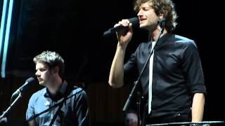 Gotye  Somebody That I Used To Know live [upl. by Aremihc502]