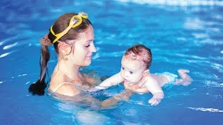 How to Introduce a Baby to Swimming Splashing [upl. by Keely]