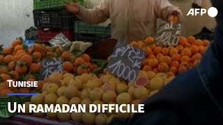 Un ramadan difficile pour des Tunisiens quotépuisésquot par la cherté de la vie  AFP [upl. by Thad]