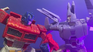 Optimus Vs Cyclonus THE REMAKE [upl. by Idalia]