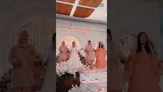 Energetic bridedance to twist loveaajkal sangeetdance weddingdance theneverendingdesire [upl. by Elyrrad]