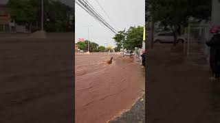 Alagamento e chuva na Rondon Pacheco em Uberlândia hoje 3010 vid9 [upl. by Akcir]