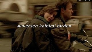 Yüzyüzeyken Konuşuruz  Tutun Sen Bana Lyrics [upl. by Ailisab]