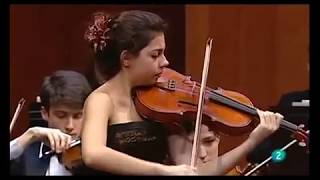 HOFFMEISTER VIOLA CONCERTO  Sara Ferrández 17 yr old [upl. by Alvita110]