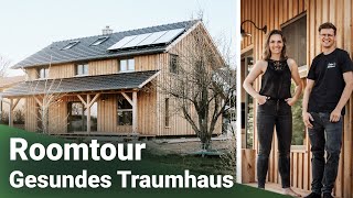 Gesund Bauen mit fantastischen Details Thoma Holz 100 Lehm amp OHNE Heizung  Holzhaus Roomtour [upl. by Samale169]