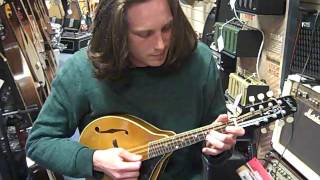 Richard playing a Kentucky KM252 Mandolin  Hobgoblin Music Birmingham [upl. by Sidalg]