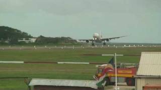 Crosswind landing attempt at Seychelles International Airport [upl. by Odlanra908]