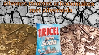 Zilveren munten schoonmaken met zilversoda [upl. by Nooj]