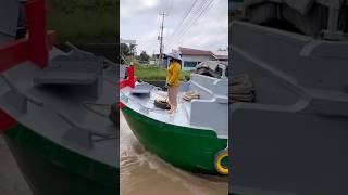 Ghe sắt vượt CốngBoat crossing the dam [upl. by Novia52]