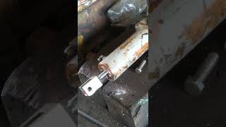 Hydraulic cylinder Test Gerak hydraulic cylinder oil seal rod [upl. by Francene298]