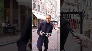 Haal Sundress uit het rekje 🌼🌻 burga voxpop straatinterview telefoonhoesje winnen [upl. by Atteinotna]