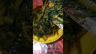 পুঁইশাক দিয়ে চিংড়ি  Bengali pui shak recipe with Chingri  Puishak with Prawns shorts puishak [upl. by Nosnev134]