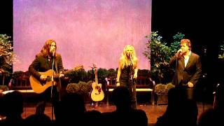 The Killing Song Russell Crowe Alan Doyle amp Danielle Spencer Indoor Garden Party 1 [upl. by Odnalref]