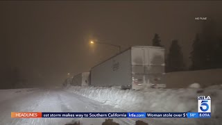 Lifethreatening blizzard conditions in Sierra Nevada leave drivers stranded in feet of snow [upl. by Lexine]