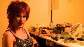 TravestieKünstler in Neukölln Die Frau im Mann [upl. by Eimarrej]