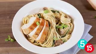 Linguines Alfredo au poulet champignons et épinards [upl. by Llerud735]