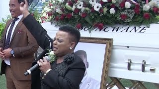 PURE EMOTION Watch Rebecca Malope’s heartwrenching tribute in front of Sfiso Ncwane’s coffin [upl. by Eirallih]