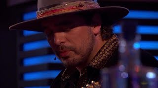 Waylon ontroert met het emotionele nummer Paperboy  RTL LATE NIGHT [upl. by Bringhurst]