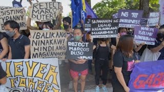 Primeras protestas en Manila contra la vuelta al poder de los Marcos [upl. by Natica]