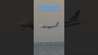 United Airlines Boeing 777200 landing in SFO [upl. by Court456]