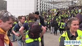 Gilets jaunes ACTE 21 Les gilets jaunes débarquent à La Défense [upl. by Pearce]