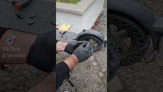 Réglage et changement de plaquette trottinette escooter tutorial xiaomi [upl. by Jacinthe]