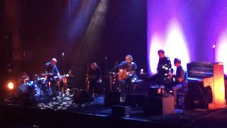 Francis Cabrel en concert à Aix 7 eme chanson titre  le chene liège [upl. by Eilsehc201]