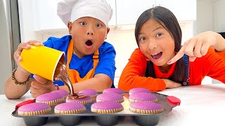 Wendy and Alex Bake Cupcakes for Birthday Party [upl. by Anerol]