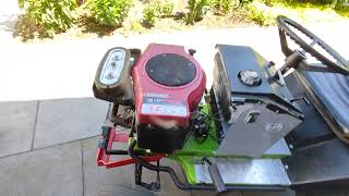 Briggs Stratton 16HP Opposed Twin  straight Pipe  Running and Sound  Murray Lawnmower [upl. by Albertina778]