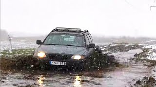 Volvo XC70 offroad P2 2000  2007 Volvo AWD test [upl. by Earezed]