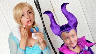 Kids Makeup Frozen Elsa And Anna Pretend Play with SUPER SHOPPING amp DRESS UP PRINCESS Dresses [upl. by Howlyn]