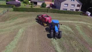 Siloballen Pressen mit New Holland TM 150 175  2018 [upl. by Oirasor]