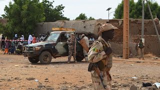 Mali  le camp militaire de Gao attaqué par le GSIM [upl. by Ytsanyd]