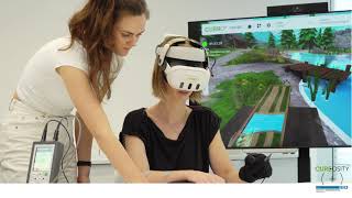 Handtherapie mit Sensor gesteuerter Elektrostimulation und Virtual Reality [upl. by Tound950]