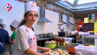 Nootdorpse kinderen koken viergangenmenu [upl. by Milla]