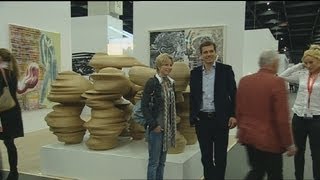 euronews le mag  Feria de Arte de Colonia negocio y seducción [upl. by Cullen]