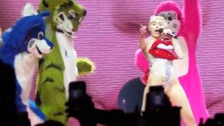 Miley Cyrus  Bangerz Tour  SMS Bangerz ParkampSuites Arena  Montpellier [upl. by Letsyrc]